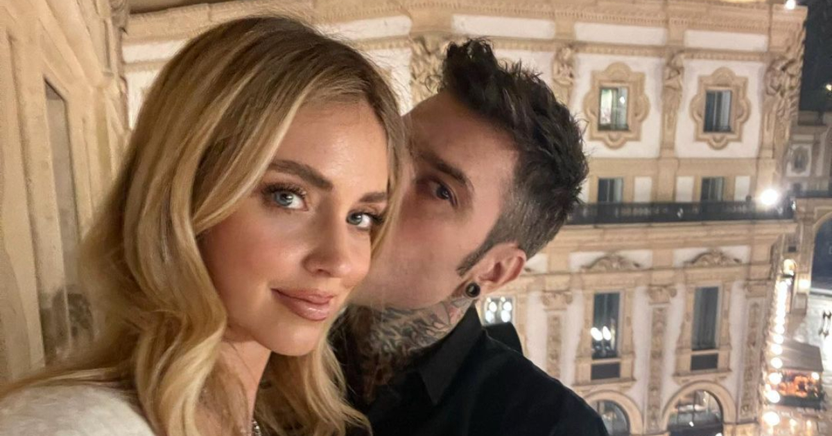 Chiara Ferragni condivide una vecchia foto insieme a Fedez mentre lui è in ospedale: la speciale dedica social