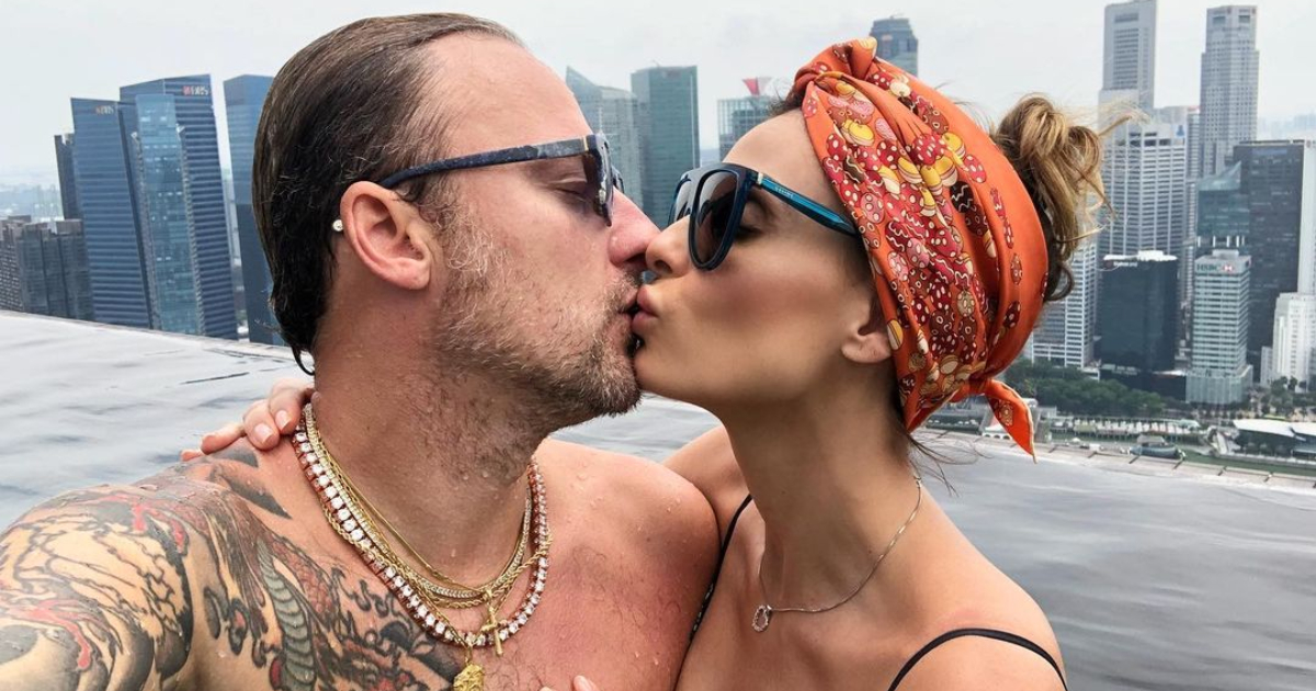 Francesco Facchinetti commenta l'incidente avuto dalla moglie Wilma sui social: arrivano i commenti dei vip
