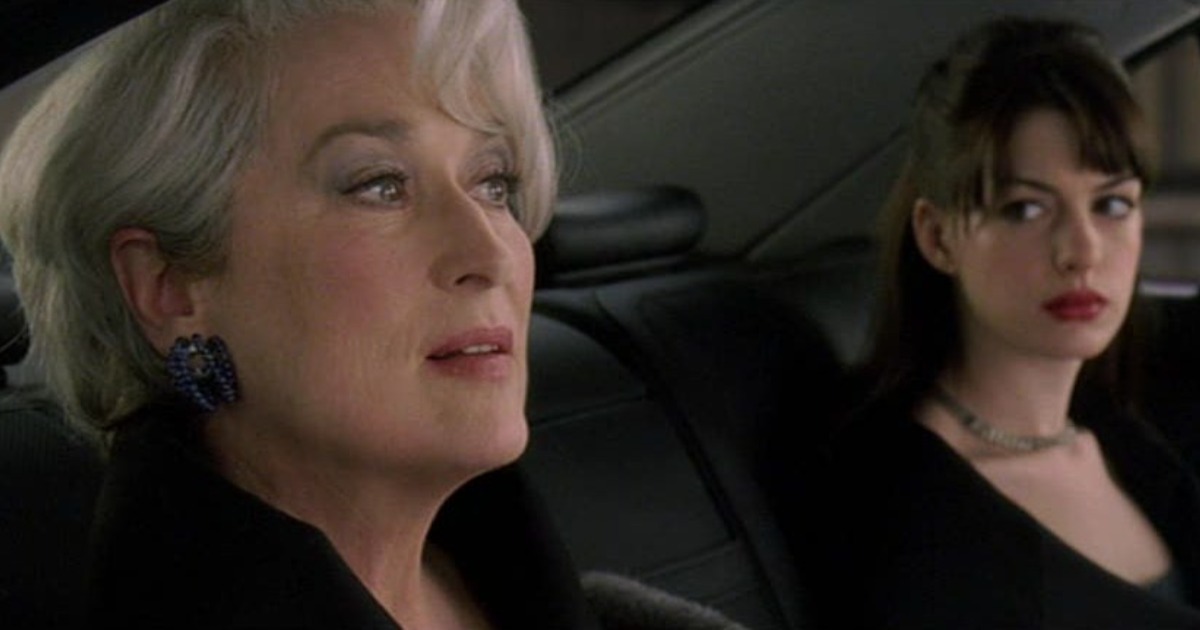 Il diavolo veste Prada: su Canale 5 torna in onda l'iconica pellicola con Anne Hathaway e Meryl Streep