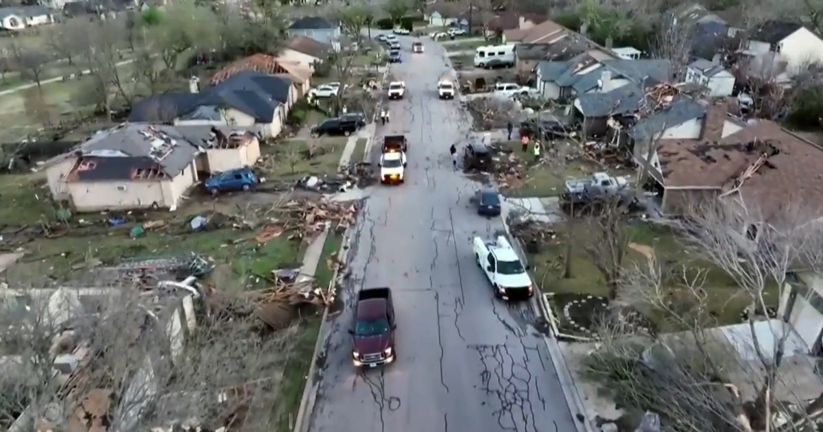 Tornado devastante si abbatte su New Orleans, città senza corrente e diversi feriti: il video dell'accaduto