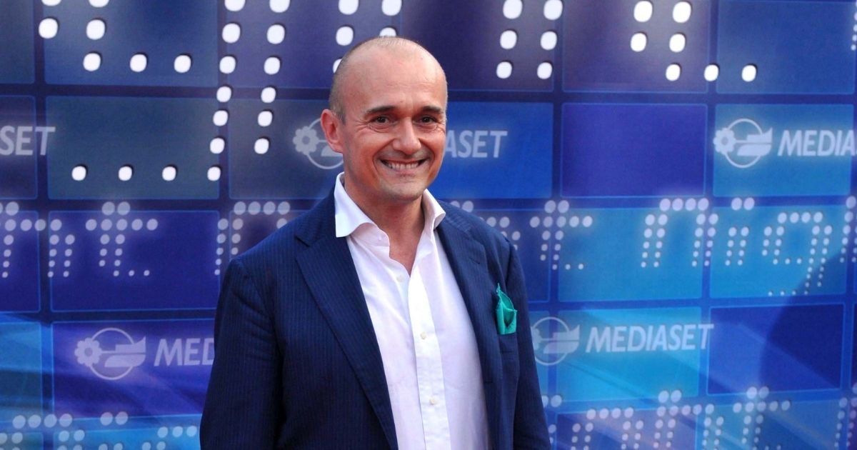 Alfonso Signorini rivela i retroscena del GfVip 6: “Alcuni concorrenti sono più stupidi che razzisti”