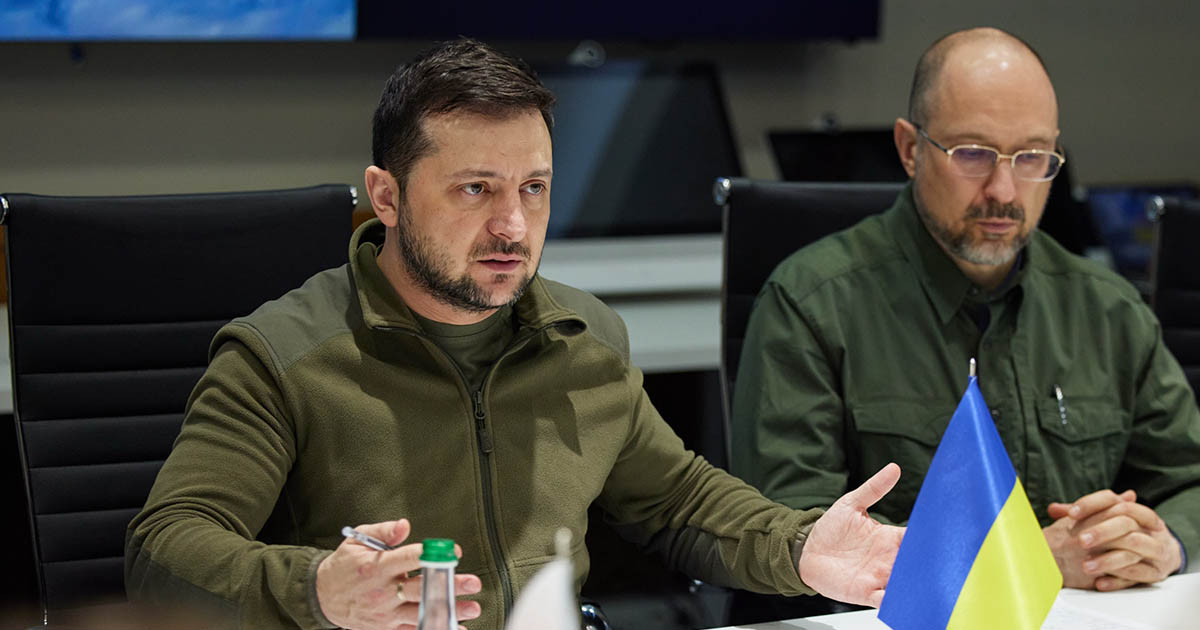 Zelensky alla Nato: "Guerra lampo fallita, servono aerei". La risposta dell'Alleanza al presidente dell'Ucraina