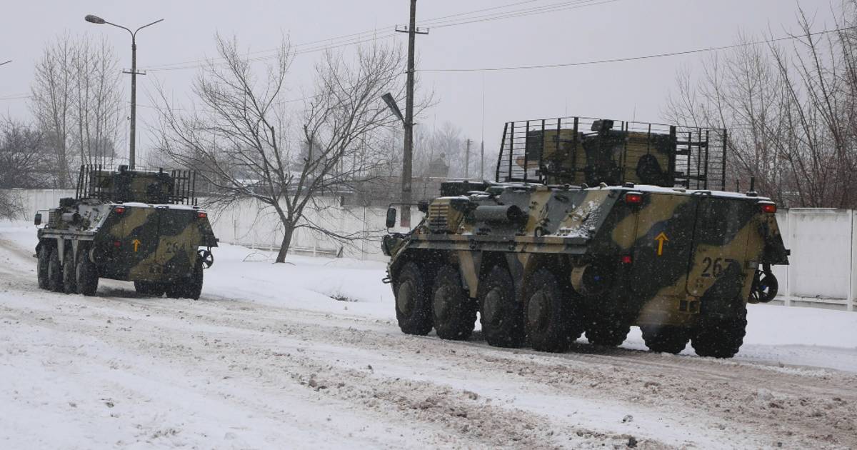 Armi al fosforo bianco, che cosa sono, come funzionano e i timori per il loro utilizzo nella guerra in Ucraina