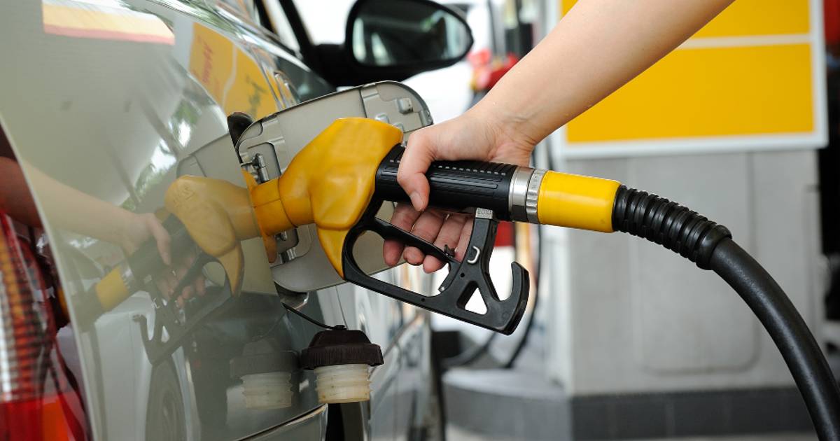 Caro carburanti, quante accise si pagano in Italia rispetto all'Europea: la classifica dei Paesi più costosi