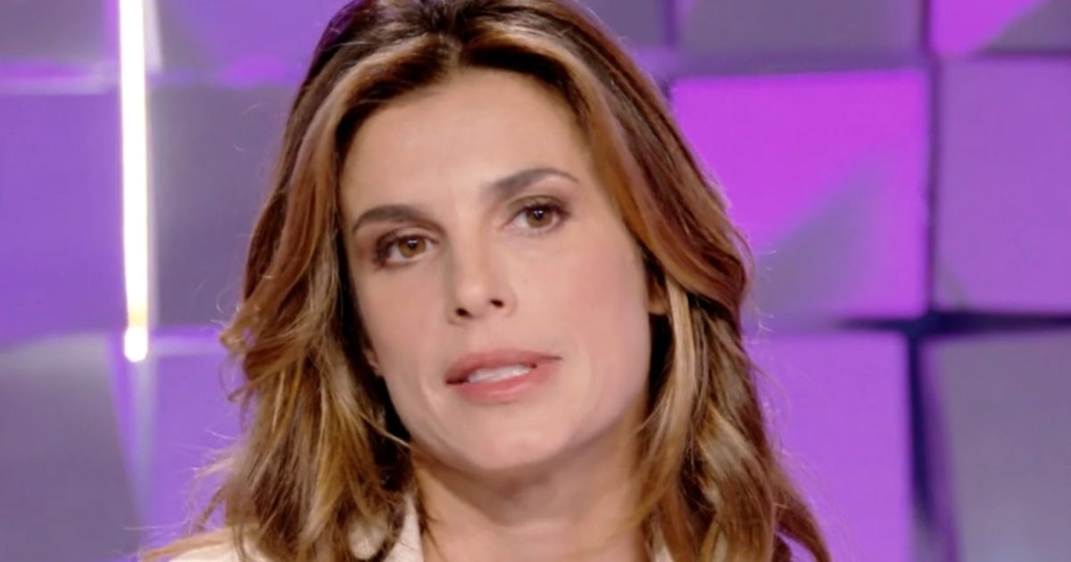 Elisabetta Canalis non va più in onda con Vite da copertina: chiusura anticipata per il programma di Tv8
