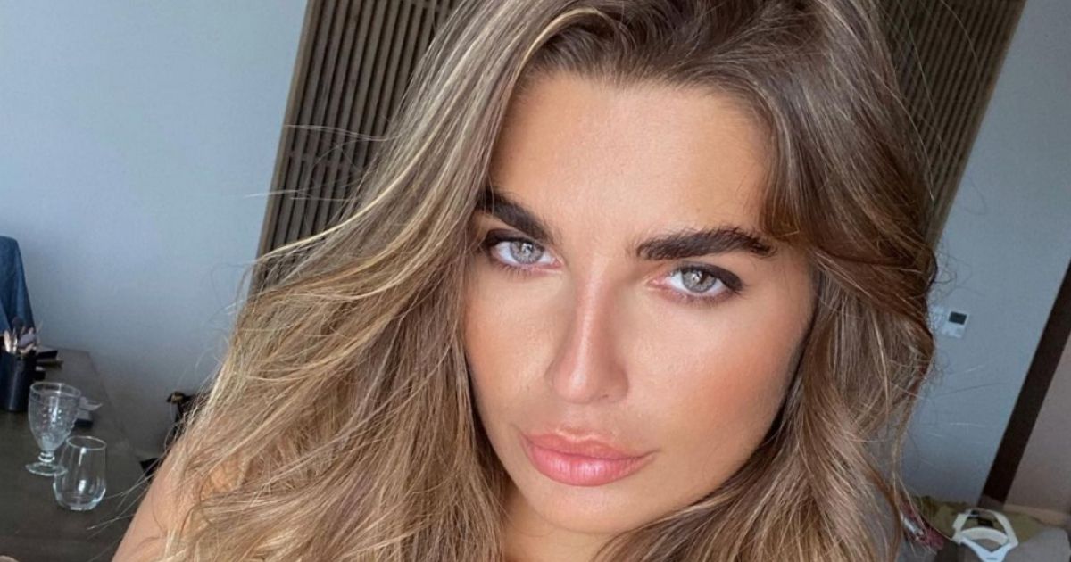 Estefania Bernal chi è: tutto sulla modella e influencer argentina ora naufraga all’Isola dei Famosi 2022