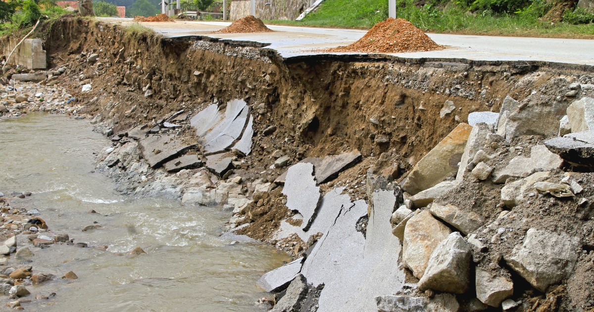 Quasi il 94% dei comuni è a rischio frane. Il rapporto Ispra 2021 sul dissesto idrogeologico: