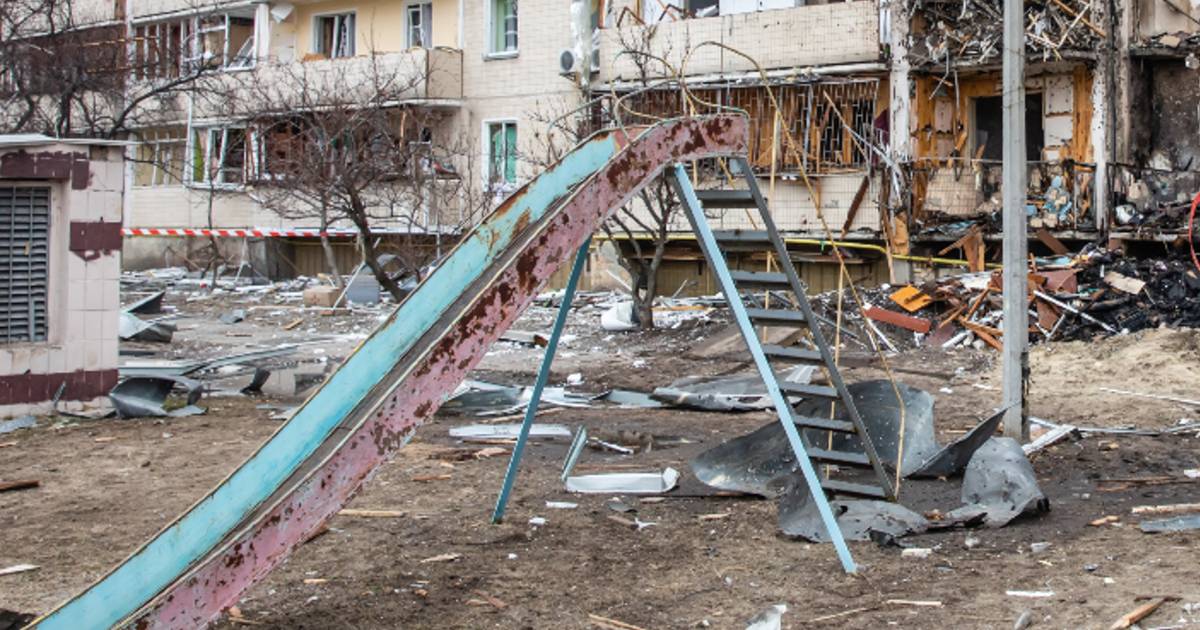 Vittime di un raid russo a Kiev, due fratellini lottano tra la vita e la morte: quali sono le loro condizioni