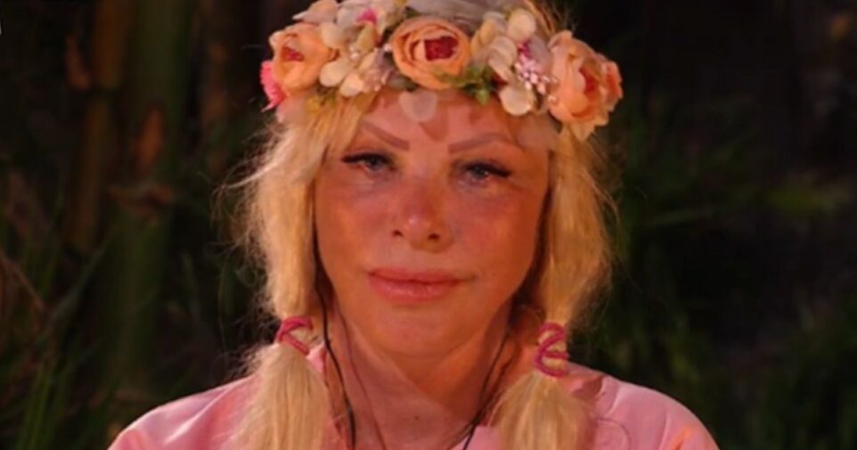 Ilona Staller In Lacrime A L Isola Dei Famosi Ricorda Il Periodo Di 