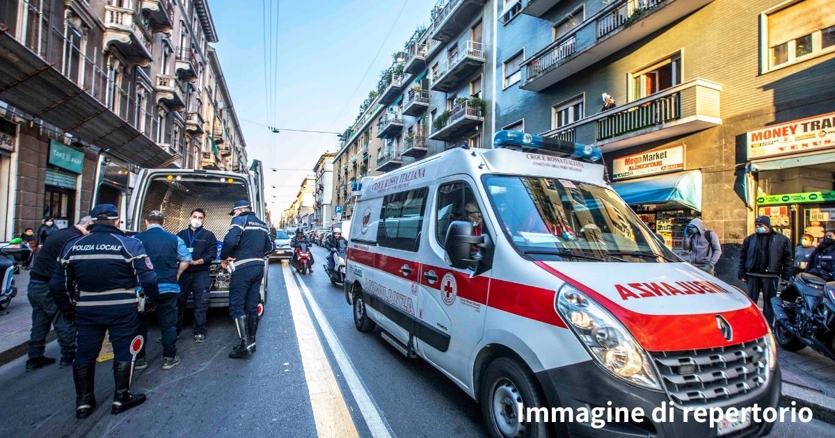 Padova, auto travolge passeggino e uccide bambino di pochi mesi: madre e guidatore sotto choc