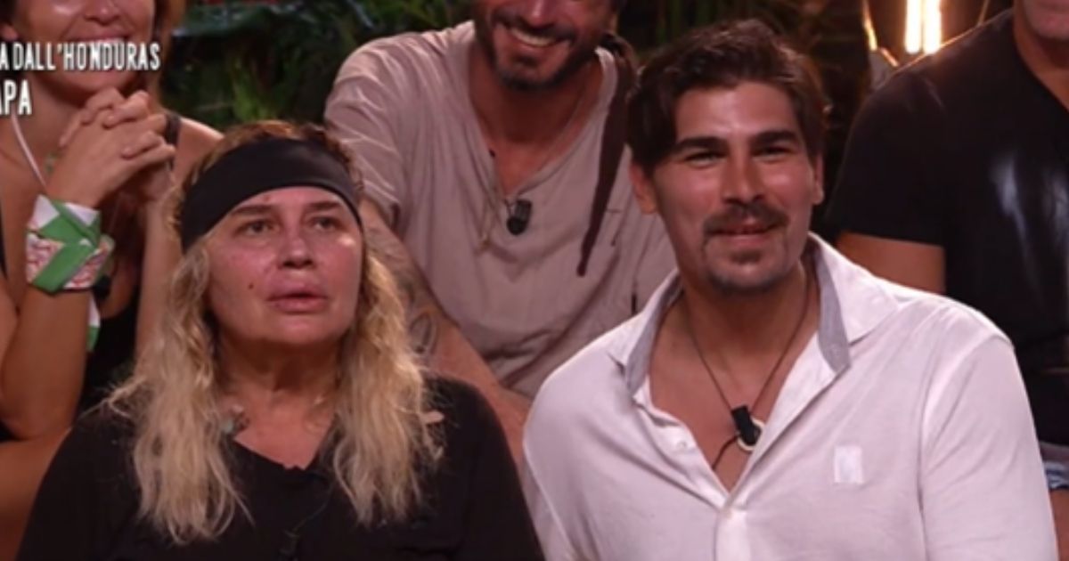 Marco Cucolo spiazza Lory Del Santo a L’Isola dei Famosi: “Mi voleva far togliere lo slip”. Il retroscena