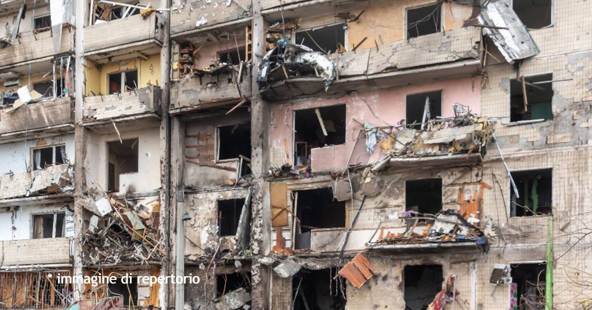 Mariupol, bombardato il Teatro: si teme per donne e bambini. I primi bilanci della tragedia
