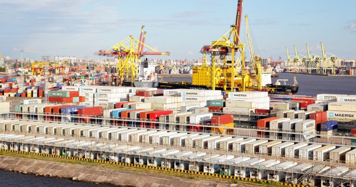 Export, tutti i beni che la Russia vende al mondo: dal petrolio ai fertilizzanti fino alle armi (che acquistano anche i Paesi Nato)