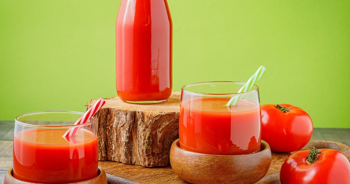 Si paga più la bottiglia della passata che il pomodoro stesso. I costi per le confezioni sono alle stelle