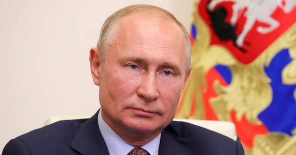 Tribunale all'Aja: la Russia non si presenta in aula, cosa rischia Putin se viene condannato per crimini di guerra