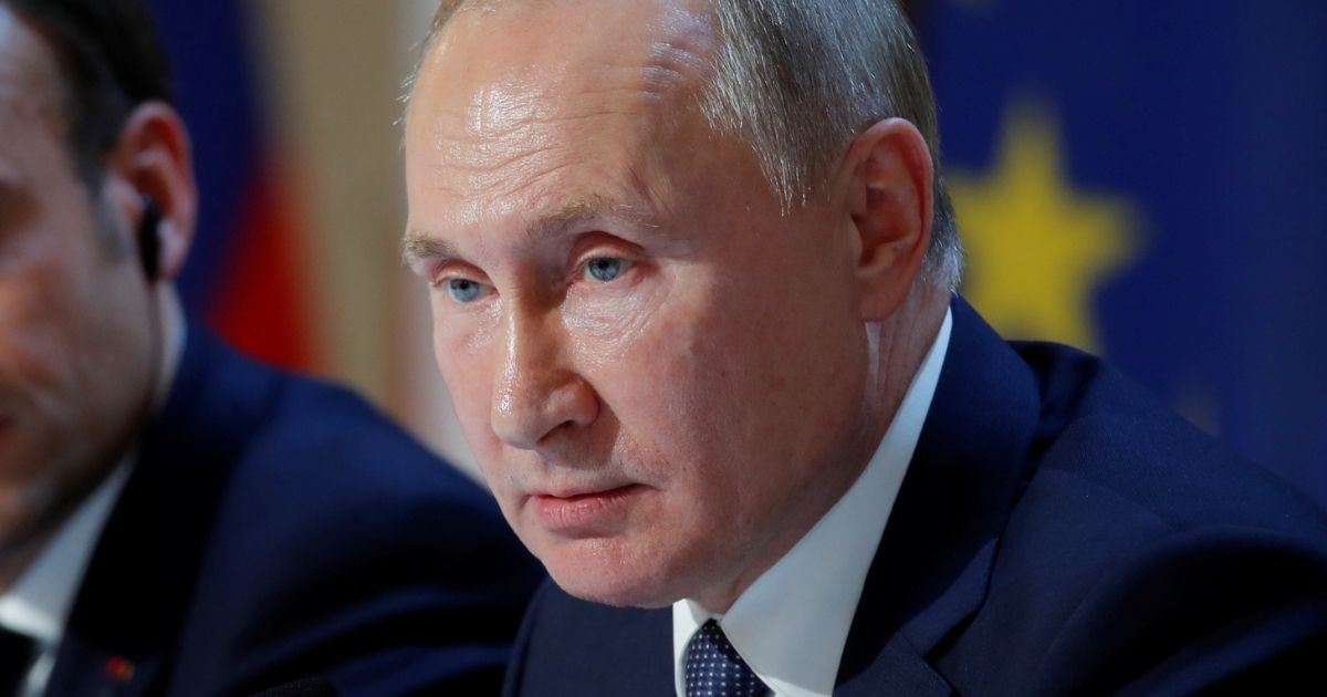 Vladimir Putin, dall'amante nascosta in Svizzera al cancro e il Covid: i presunti segreti del leader russo