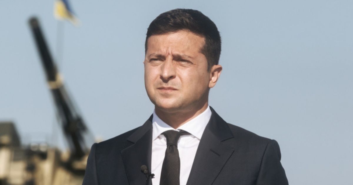 Zelensky è sfuggito a 3 attentati: fondamentali le soffiate dei servizi russi, morti diversi mercenari
