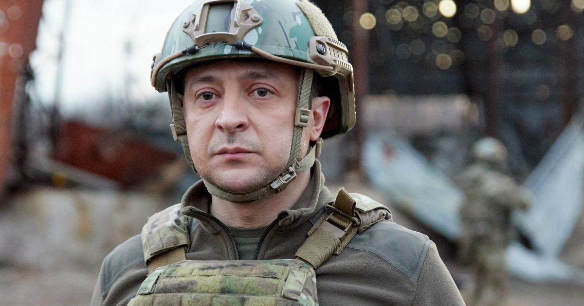 Sventato attentato mortale al Presidente Zelensky. Salvo grazie a una soffiata dei servizi segreti russi