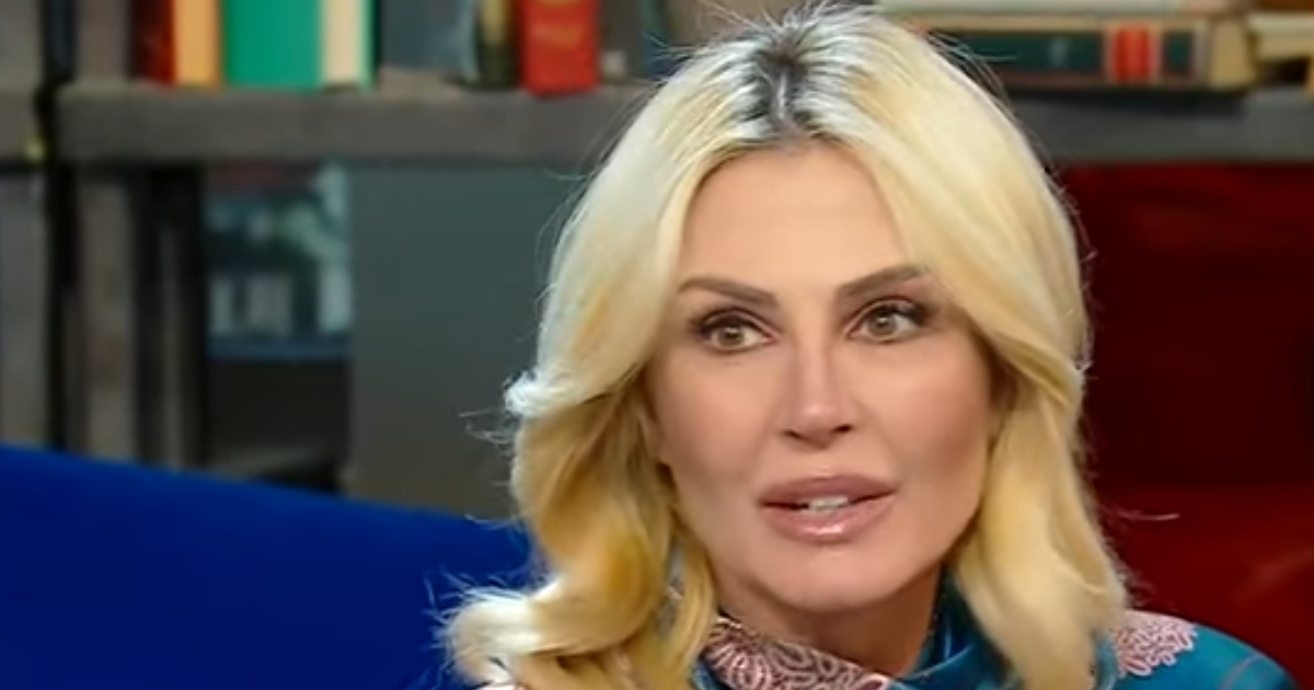 Nathaly Caldonazzo a Oggi è un altro giorno parla del rapporto con suo padre: "È stato un po' violento"