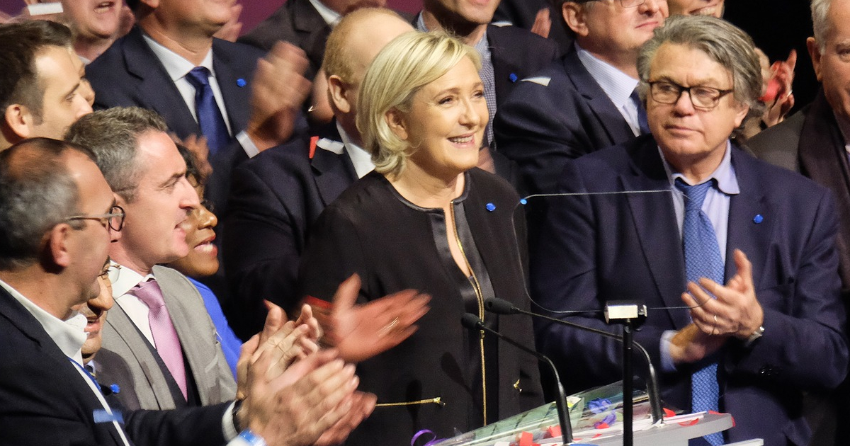 Marine Le Pen candidata per le elezioni in Francia: chi è la diretta sfidante di Emmanuel Macron