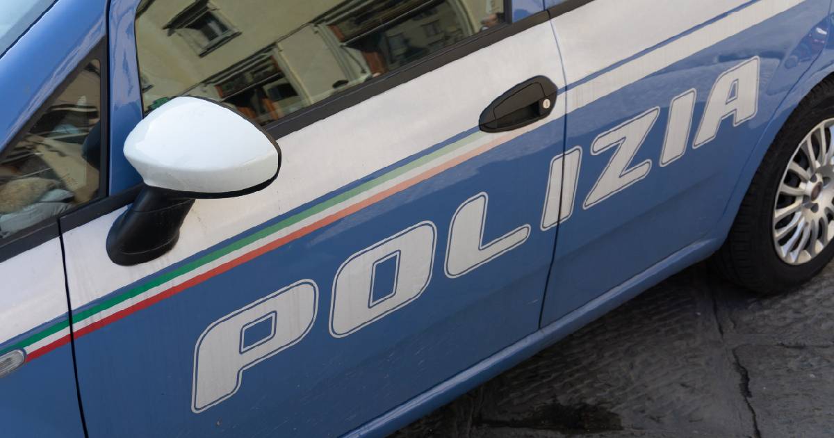 Allarme bomba al supermercato, trovata una granata insieme a un biglietto. Paura a Torino