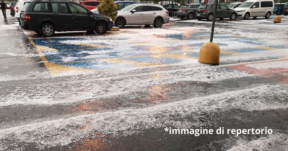 Maltempo, la Protezione Civile dirama allerta meteo per il 22 aprile: quali sono le Regioni coinvolte