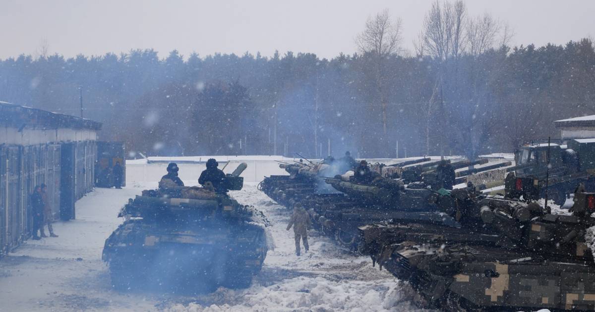 Armi nucleari nella guerra in Ucraina, l'annuncio della Polonia: "Rafforzerebbe la deterrenza su Mosca"