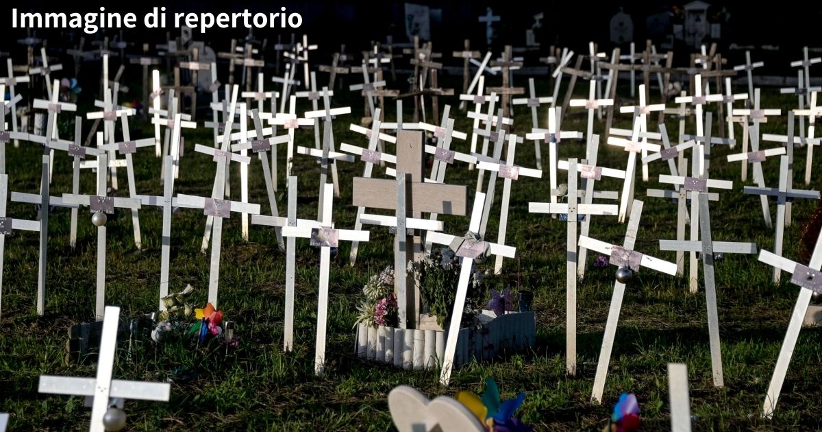 Cimitero dei feti abortiti, a Roma scompaiono i nomi delle madri: sostituiti con codici alfanumerici