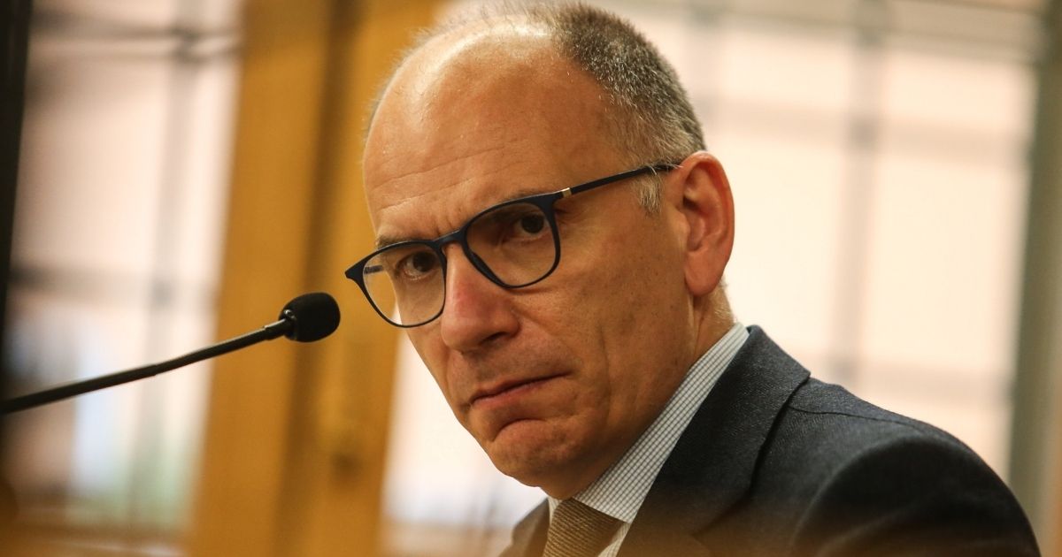 Enrico Letta tuona contro il Centrodestra: "Così non si può andare avanti". Il governo Draghi è a rischio