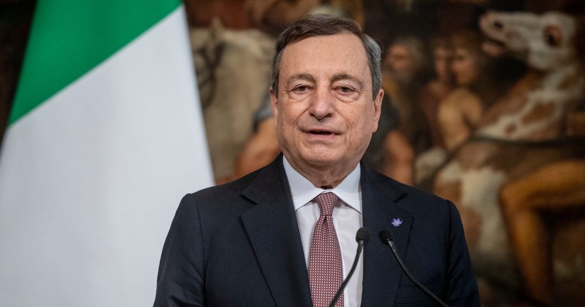 Accordo tra Italia e Algeria su gas e rinnovabili, il premier Draghi: “Riduciamo la dipendenza dal gas russo”