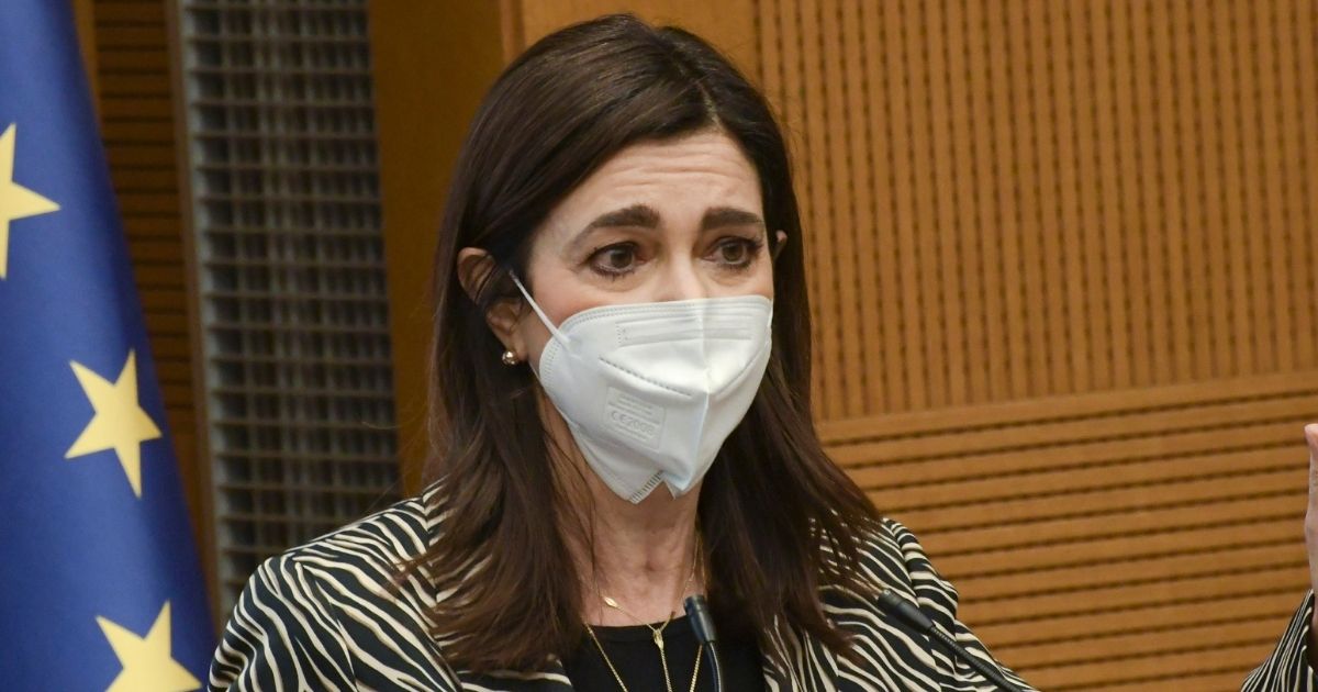 Laura Boldrini "rimprovera" il medico che l'ha salvata e denuncia episodi sessisti durante il ricovero