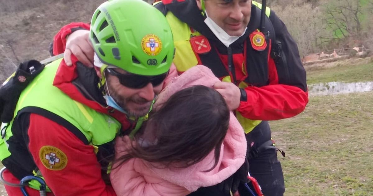 Bimba di 5 anni scomparsa in Molise, ritrovata la piccola Nicole: svolta nelle ricerche, la prima foto della bambina