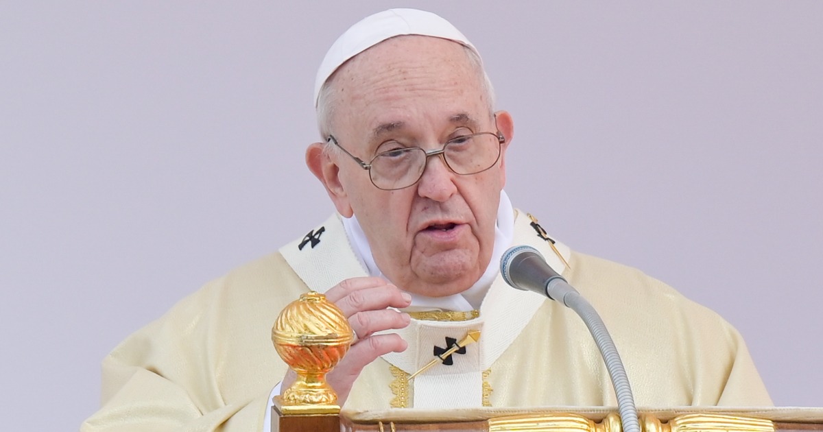 Papa Francesco annulla tutti gli impegni a causa di un problema di salute: cos’ha il Pontefice