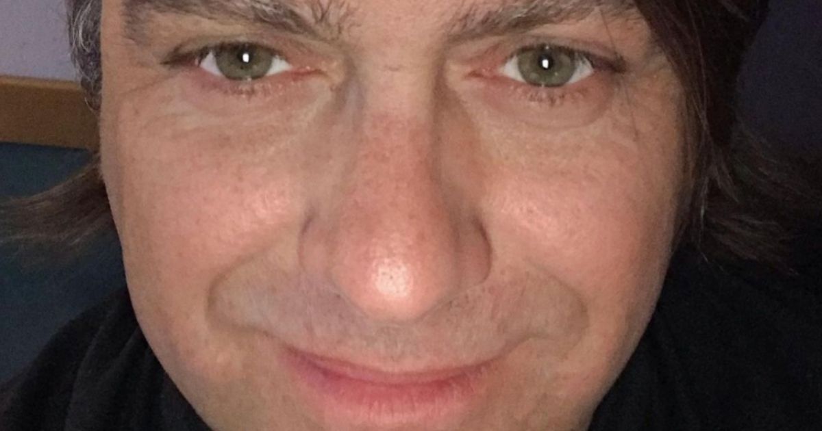 Grave lutto per Patrick Pugliese: è morto il papà dell'ex gieffino. L'annuncio in un post su Instagram