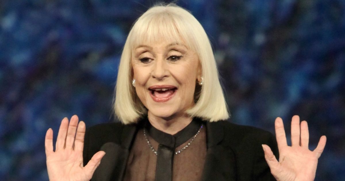 La Rai omaggia Raffaella Carrà: evento televisivo in suo onore e gli studi di via Teulada prendono il suo nome