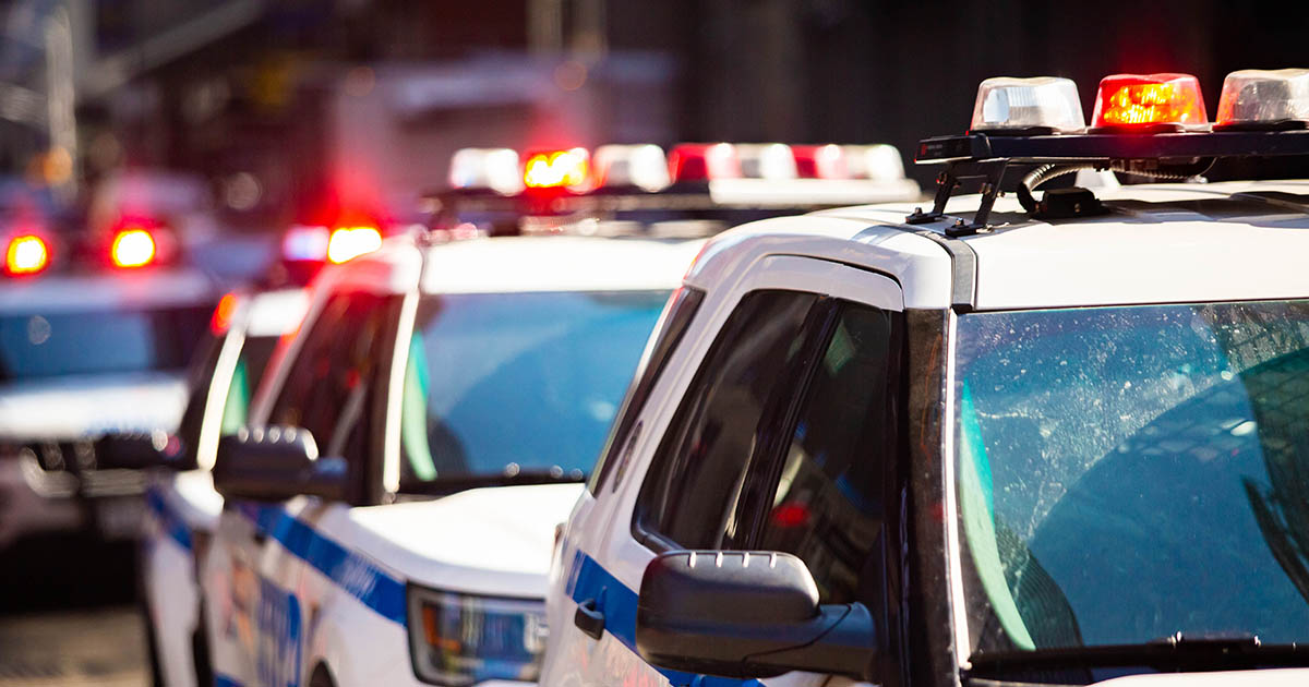 Sparatoria metropolitana New York: la polizia diffonde l'identità del sospettato, continua la caccia all'uomo