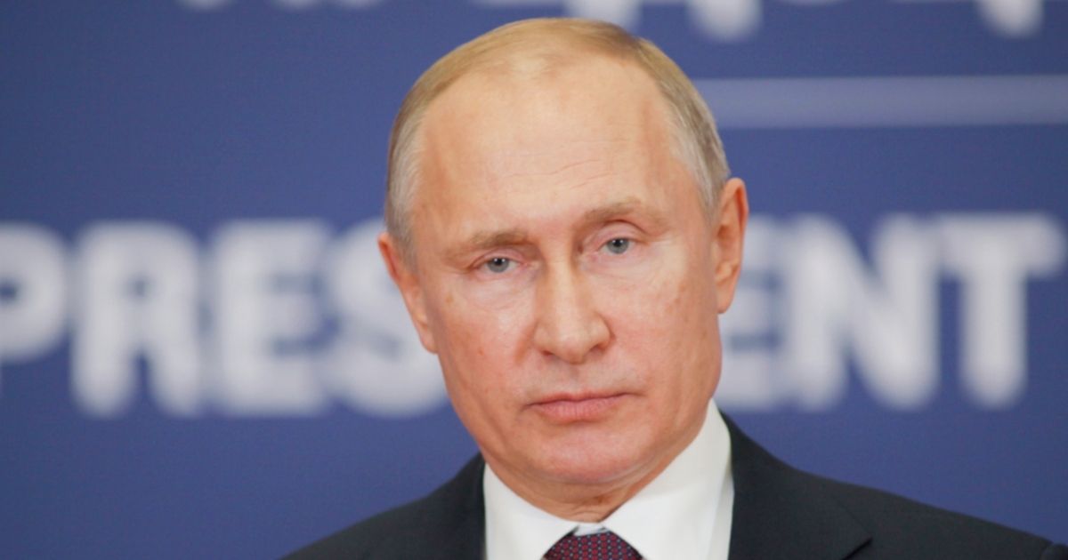 Putin accusa l'Occidente: "Un pericolo per il mondo". E minaccia: "Abbiamo strumenti che nessuno può vantare"