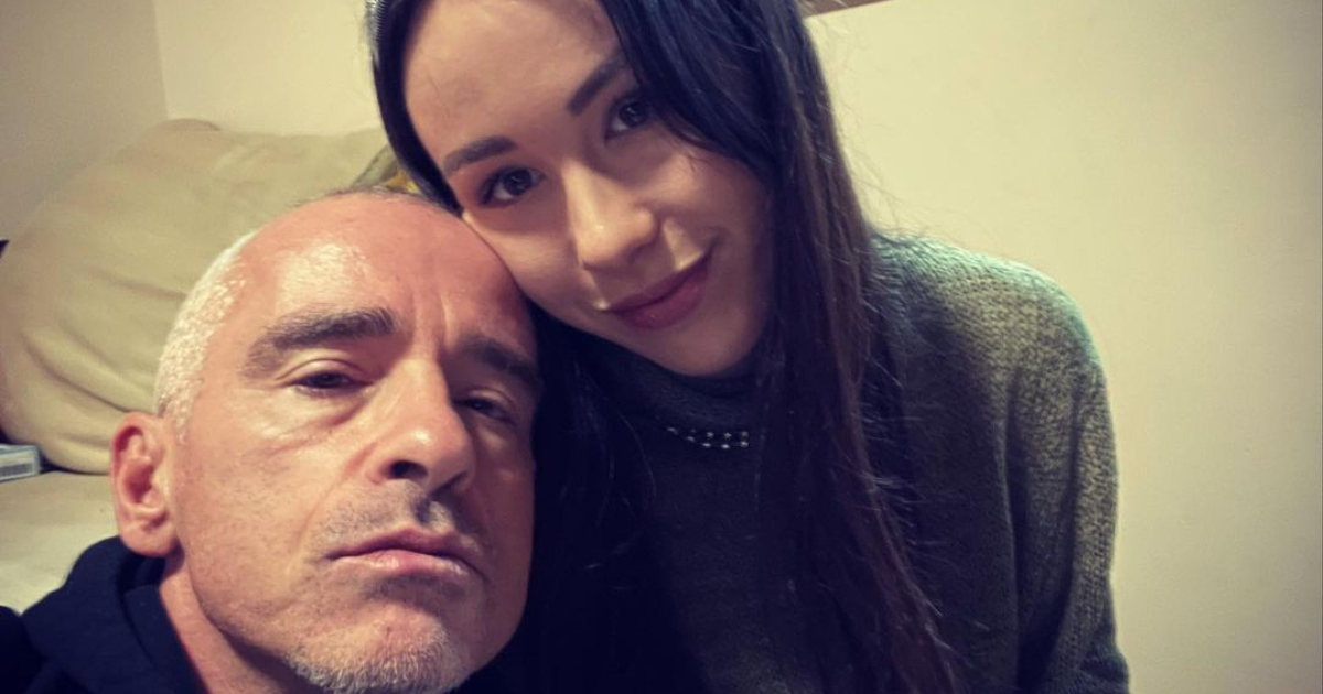 Eros Ramazzotti fa un dolcissimo regalo alla figlia Aurora: lo scatto social e la replica del cantante