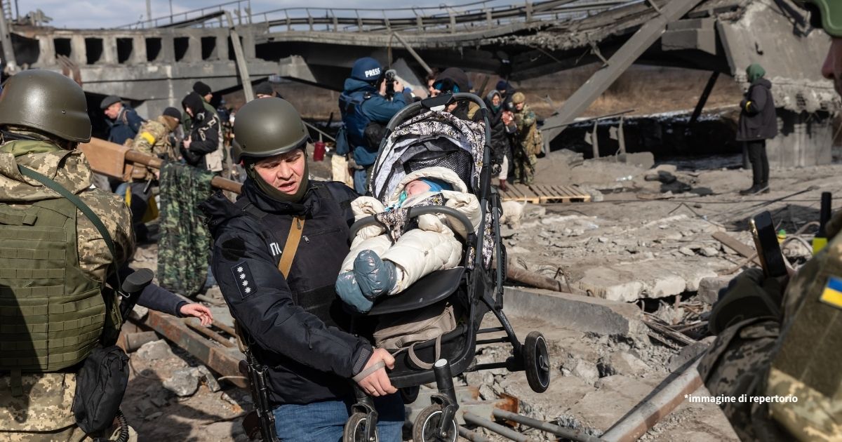 Attacco russo ad Odessa, in Ucraina: bombardato un edificio religioso, tra le vittime anche bambini