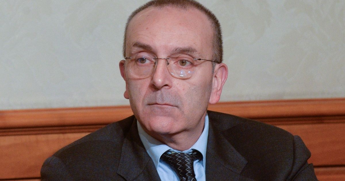 Vito Petrocelli, polemica contro il senatore che ha usato la Z di Putin: caos nella Commissione Esteri