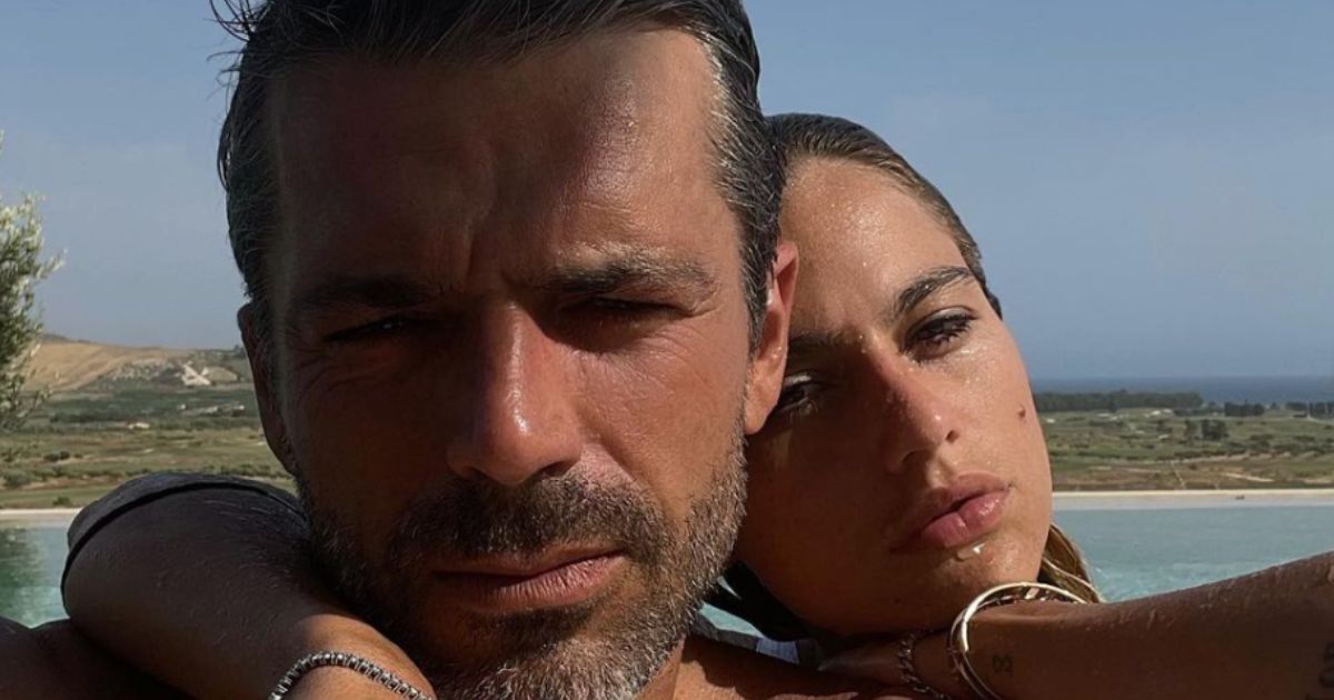 Case dei vip – la casa di Luca Argentero e Cristina Marino: hanno una lampada molto particolare, l’avete vista?