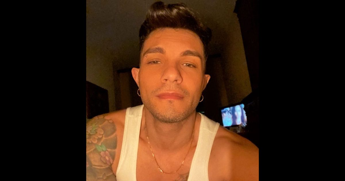 Marco Carta e il fidanzato Sirio si sono lasciati: le dichiarazioni del cantante sulla rottura dopo 7 anni