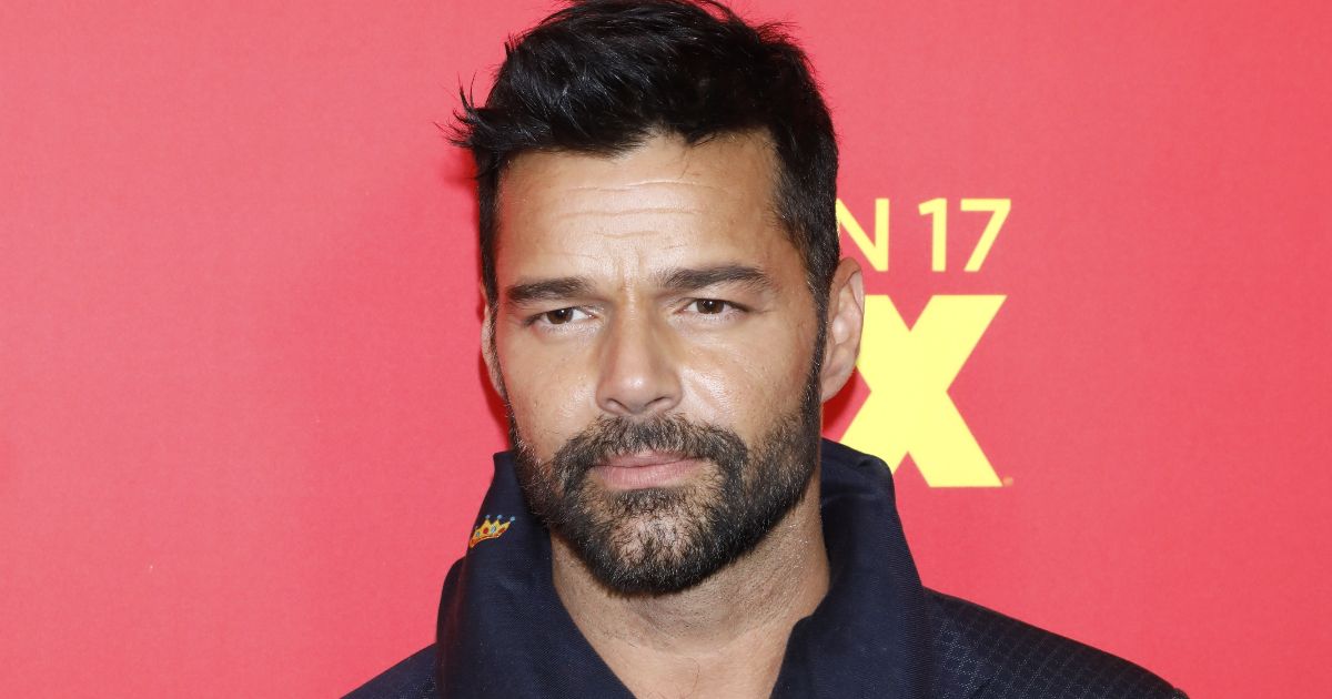 Ricky Martin scagionato dalle accuse di abusi del nipote, il cantante si sfoga: “È stato devastante”. Il video