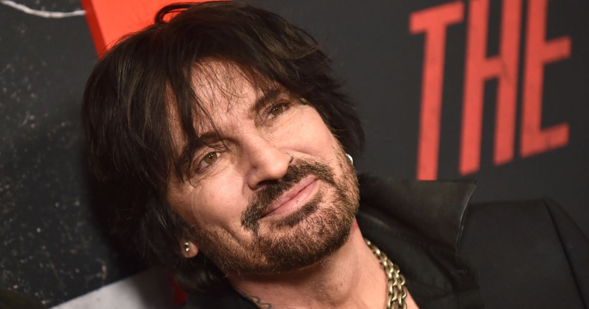 Tommy Lee, ex di Pamela Anderson, pubblica foto del suo pene sui social: le immagini pubblicate stupiscono