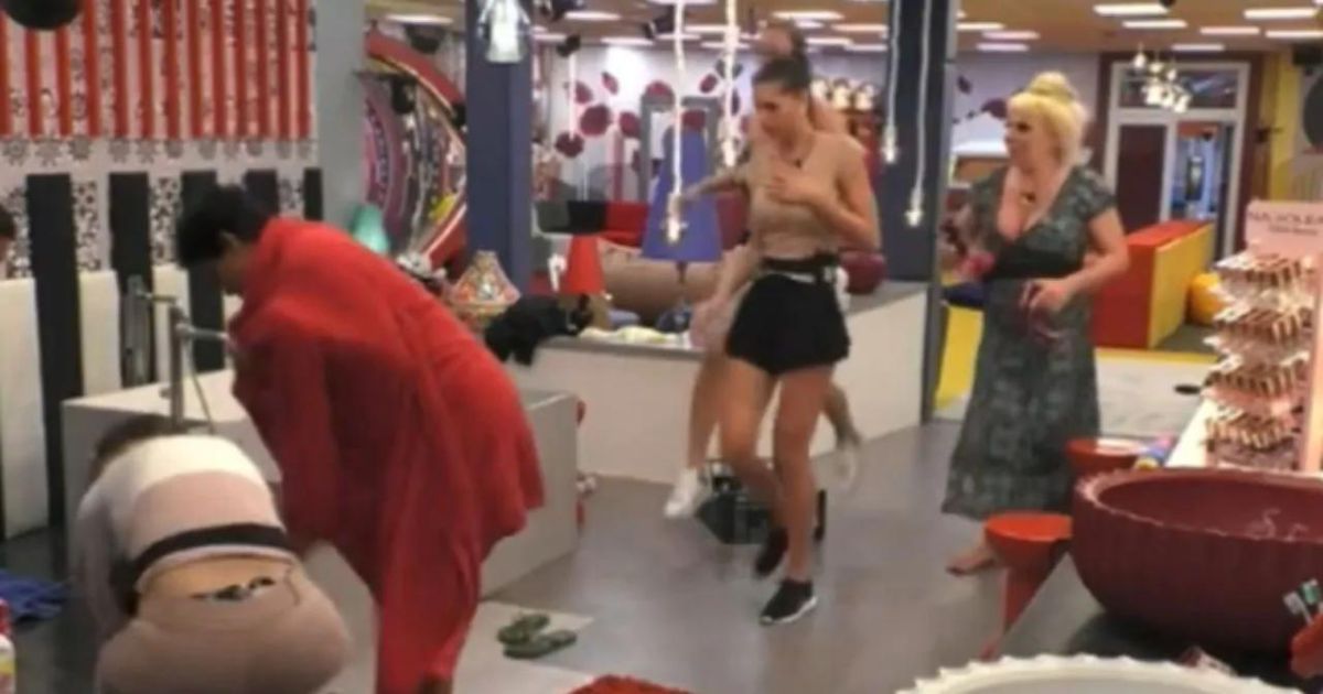Cristina Quaranta sviene al GF Vip, portata in ospedale: panico nella Casa, le sue condizioni ora