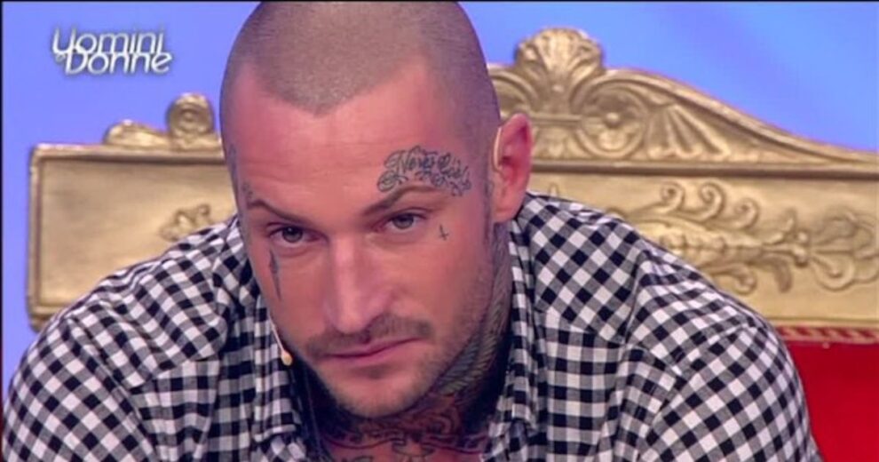 Uomini E Donne Si Suicidato Il Corteggiatore Manuel Vallicella Le 
