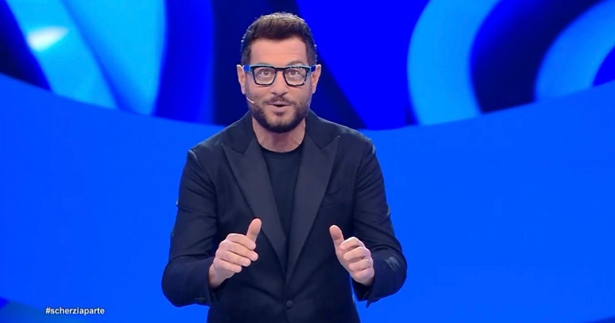 Scherzi a parte, uno scherzo finisce malissimo: un vip impazzisce e perde il controllo davanti a tutti