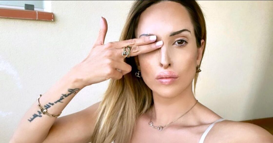 Gessica Notaro ha detto sì l'incredibile proposta di matrimonio del fidanzato Filippo Bologni