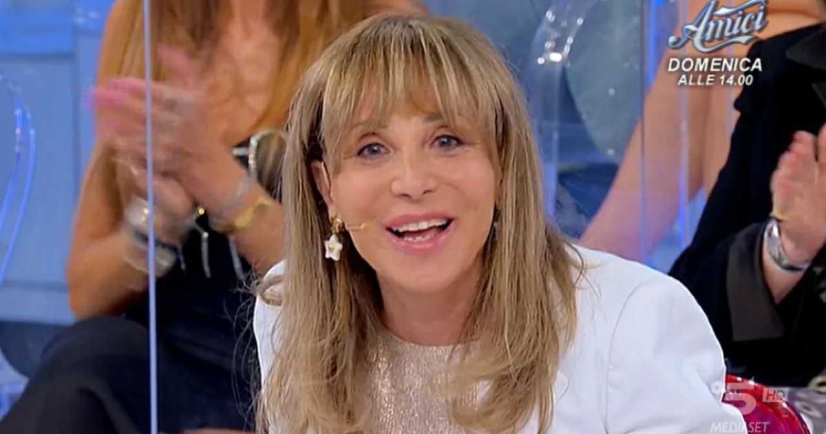 Uomini e Donne, la nuova Dama Michela sconvolge i presenti: "I medici mi studiano per il mio patrimonio genetico"