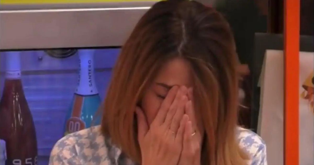 Milena Miconi crolla nella notte al GF Vip: un malore, poi cede: “Non ce la faccio”